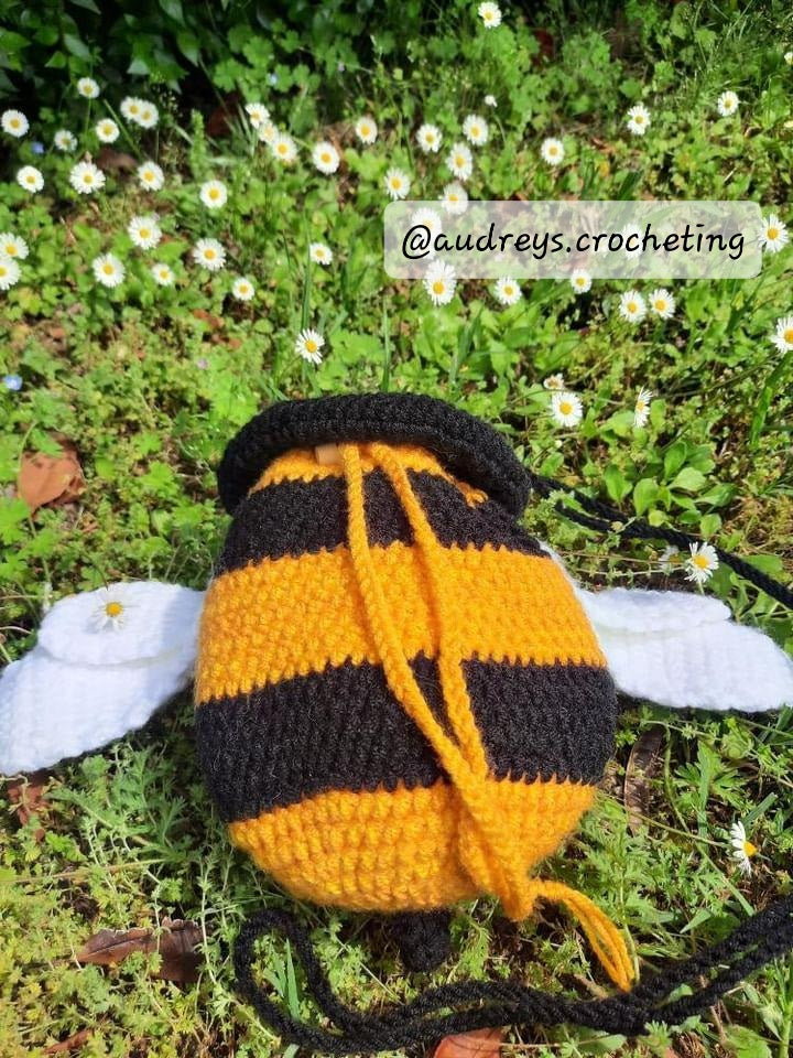 Bumblebee Crossbody Bag Pattern