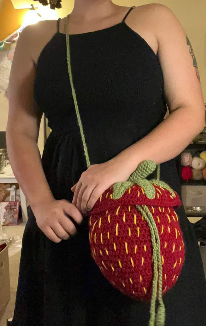 Crochet Pattern: Strawberry Crossbody Bag – HELLOhappy